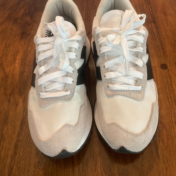 New Balance 237 - Picture 2 of 5